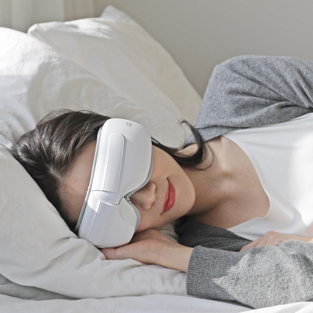 NeuX Eye Convenient World Eye Massager Massager